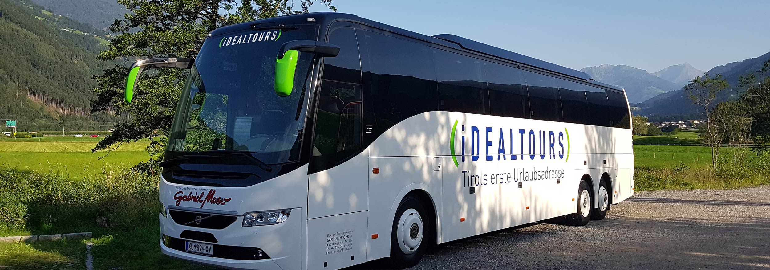 Neuer Bus mit iDEALTOURS-Aufschrift